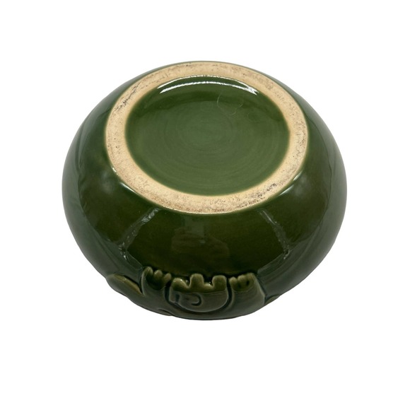 Avocado Green Planter with an Elephant & Baby Embossed on the Side - Picture 3 of 3